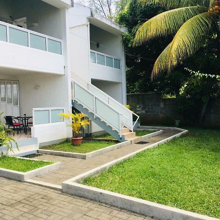 Les Gentilhommieres Guest House Trou aux Biches Exterior photo