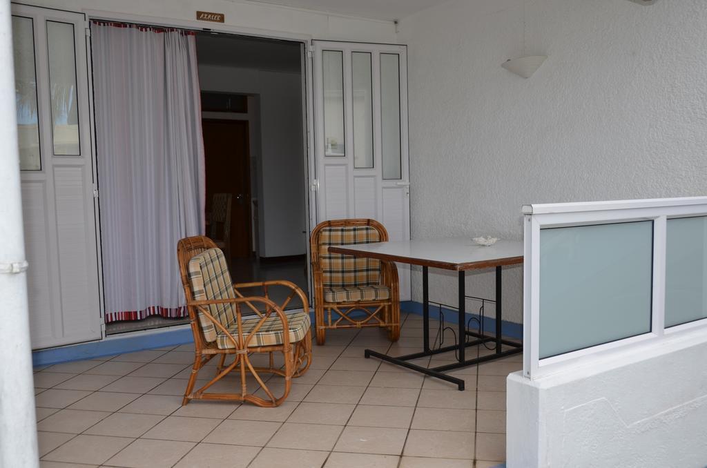 Les Gentilhommieres Guest House Trou aux Biches Exterior photo