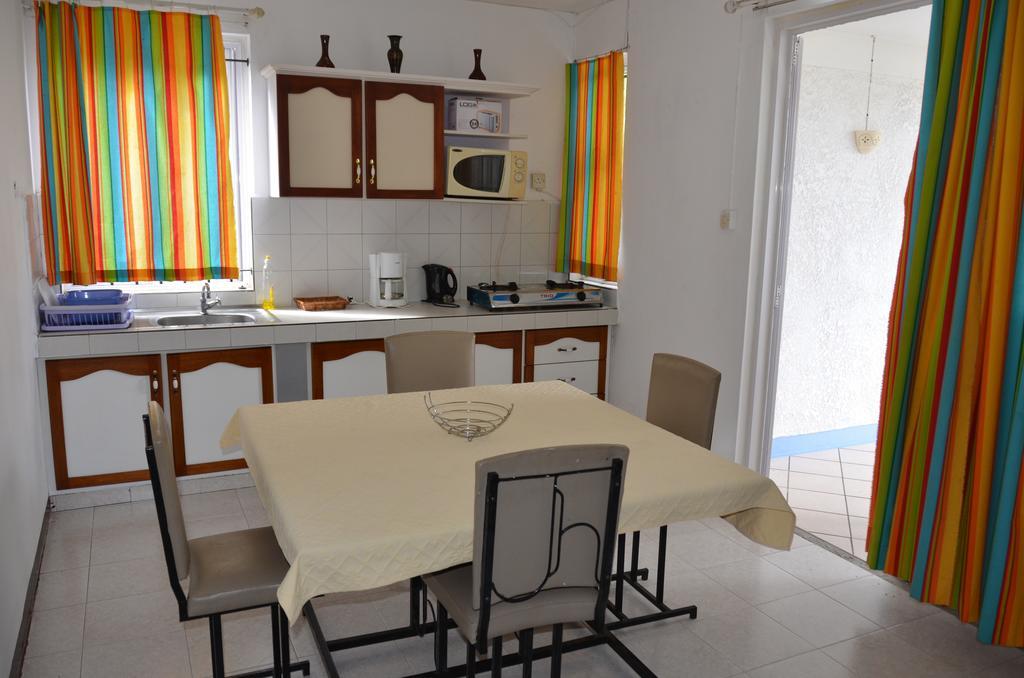 Les Gentilhommieres Guest House Trou aux Biches Exterior photo