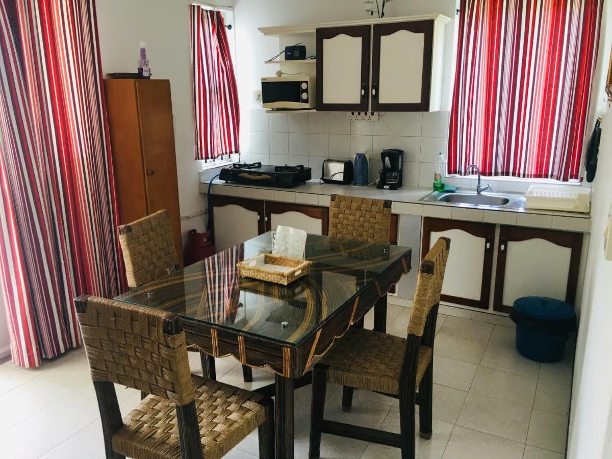 Les Gentilhommieres Guest House Trou aux Biches Exterior photo