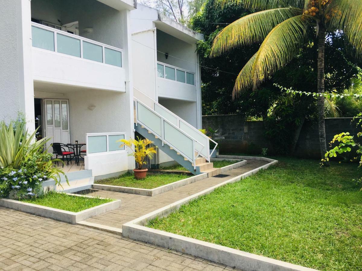 Les Gentilhommieres Guest House Trou aux Biches Exterior photo